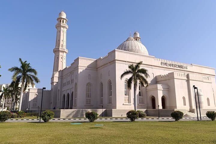 Salalah Half-Day City Tour: Mosque, Al Balid & Frankincense Market photo 1