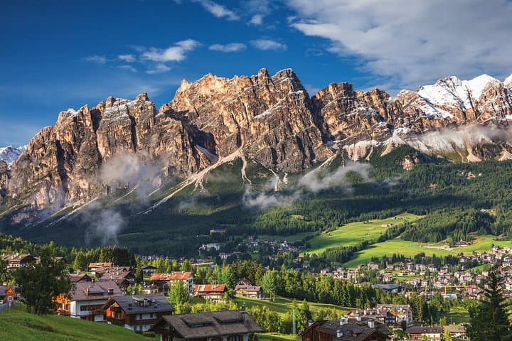 Cortina d'Ampezzo & Lake Misurina: Full-Day Dolomites Tour from Venice