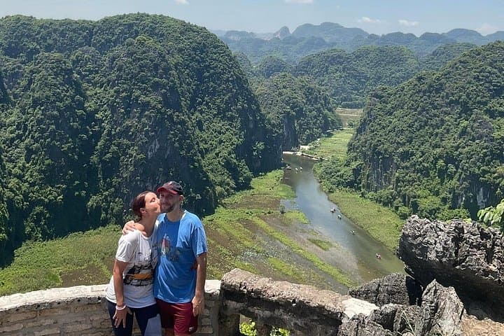 Day Trip from Hanoi to Ninh Binh: Tam Coc, Mua Cave & Bich Dong
