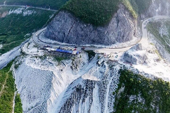 Luxury Mai Chau Day Trip from Hanoi — Biking, Thung Khe Pass & Mo Luong Cave photo 6