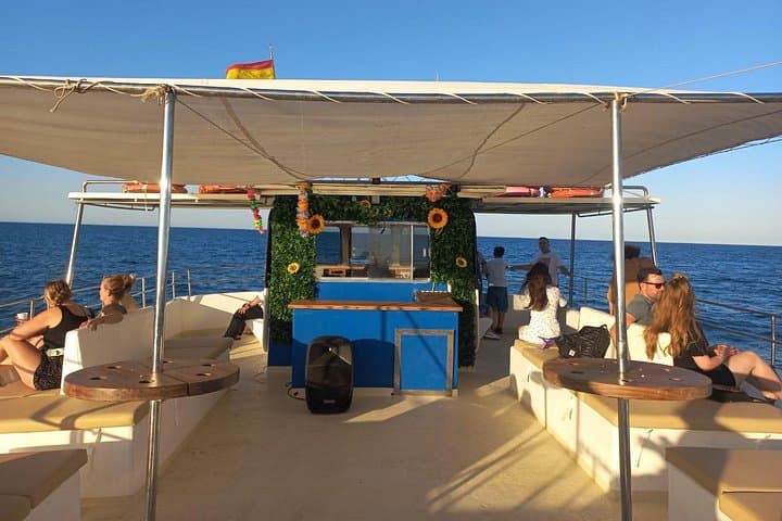 Sunset Catamaran Cruise Bay of Gandia — 90-Minute Mediterranean Cava Experience photo 2
