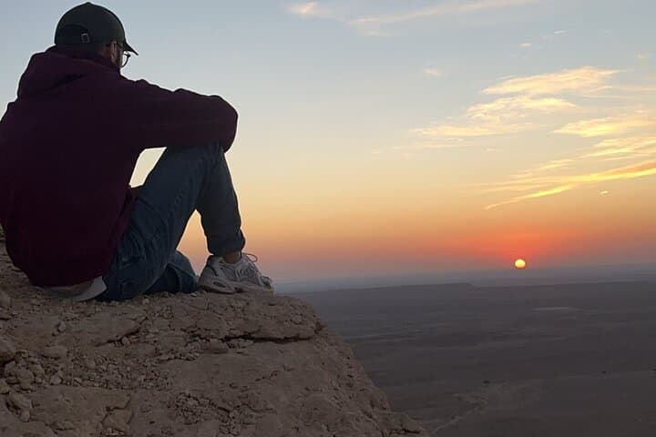 Edge of the World Private 4x4 Tour from Riyadh: Sunset, Bat Cave & Dinner photo 6