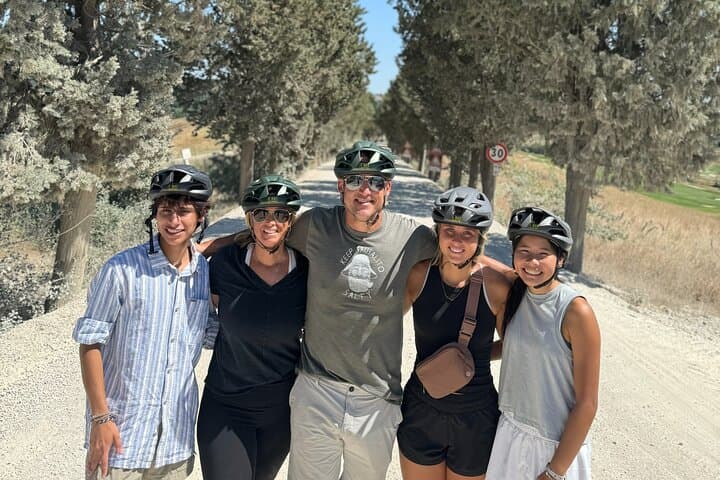 Pienza & Val d'Orcia E-Bike Tour: Private TREK Ride to Bagno Vignoni and Vitaleta photo 6