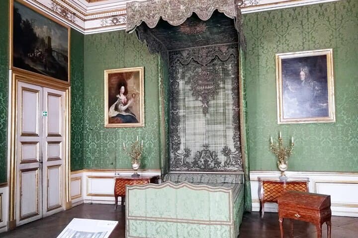 Guided Tour of Nymphenburg Palace with Official Munich Guide photo 4