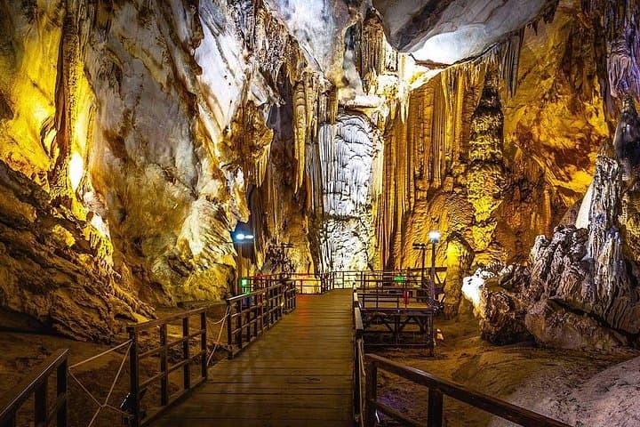 Phong Nha Cave from Hanoi: Paradise Cave, Dark Cave Zipline & Kayak Day Trip photo 2