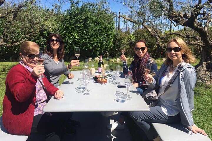 Montserrat & Penedès: Full-Day Montserrat Monastery and Cava Winery Tour from Barcelona