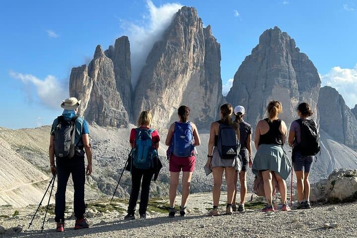 Guided Hike to the Three Peaks of Lavaredo and Misurina: A Dolomites Day Trek