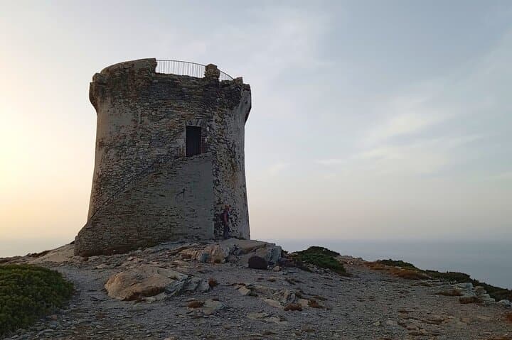 Capo Falcone Sunset Hike and Sardinian Tasting in Stintino