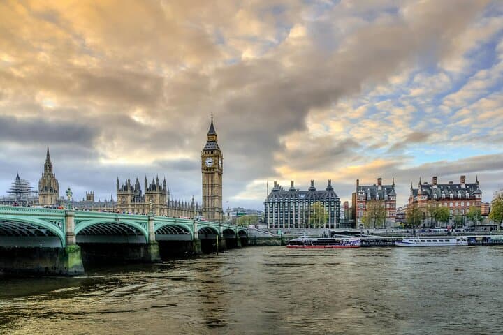 See 30+ Iconic London Sights in a Half-Day Walking Tour photo 4