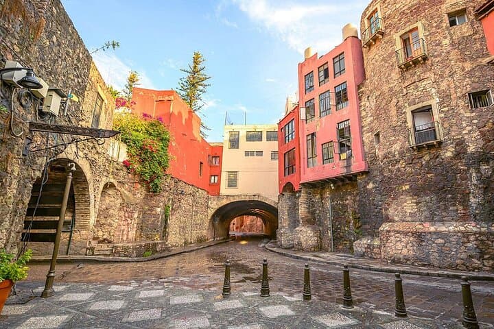 guanajuato-private-walking-tour-historic-city-walk photo 4