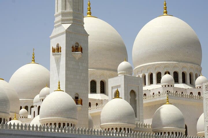 Private Abu Dhabi Full-Day City Tour: Sheikh Zayed, Corniche & Cultural Sights