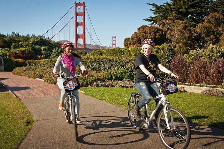 San Francisco Marina to Sausalito: Scenic Waterfront Bike Rental photo 2