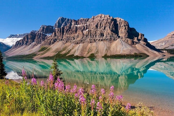 Banff National Park Day Tour: Lake Louise & Moraine Lake Small-Group Experience photo 1