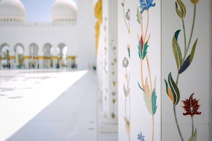 Sheikh Zayed Grand Mosque Private Tour: Insider Guide to Abu Dhabi's White Marvel photo 5