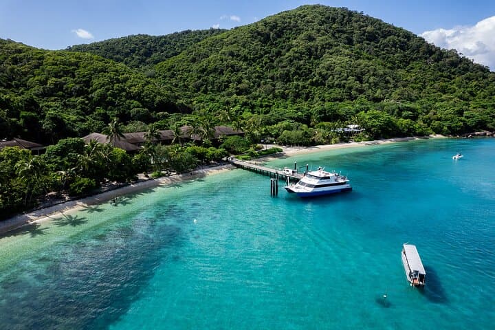 Half-Day Fitzroy Island Snorkel Tour with Return Ferry from Cairns