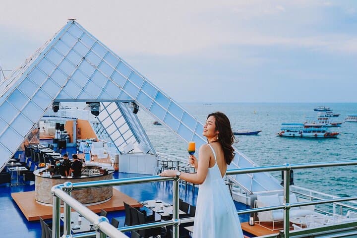 Pattaya Ocean Sky Dinner Cruise: Sunset Buffet & Cabaret on the Gulf photo 3