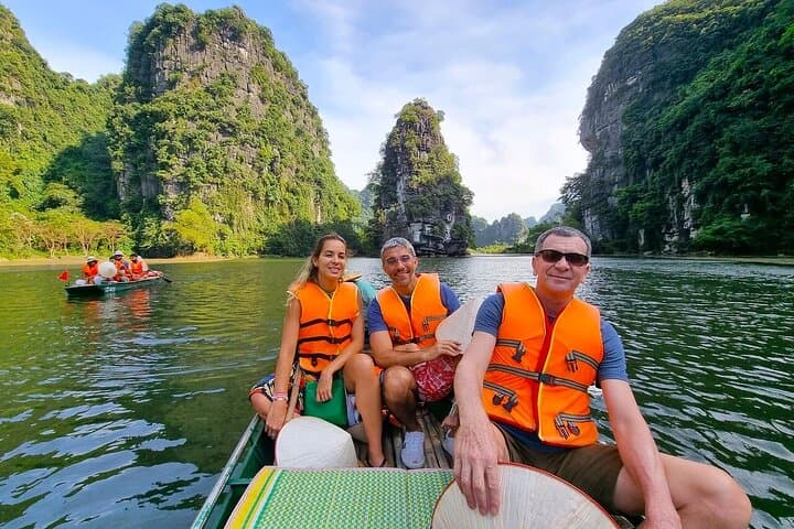 Hanoi to Trang An: Private Luxury Day Tour to Mua Cave, Bich Dong & Tam Coc photo 3