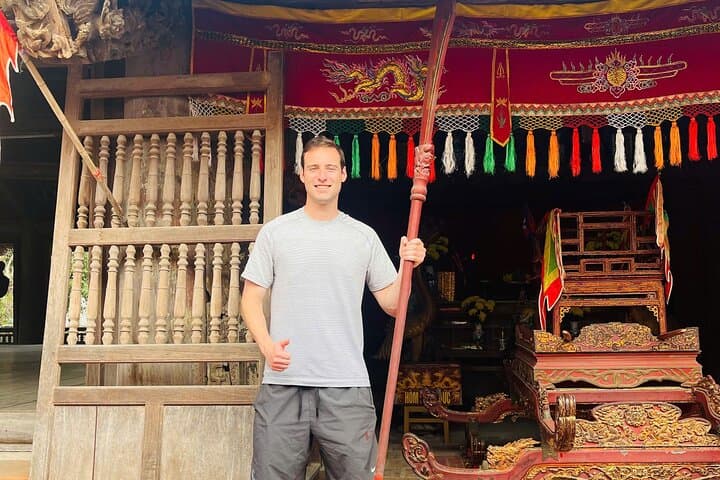 Hanoi Private Tour: Duong Lam Ancient Village, Quang Phu Cau Incense & Chuong Conical-Hat Village photo 6
