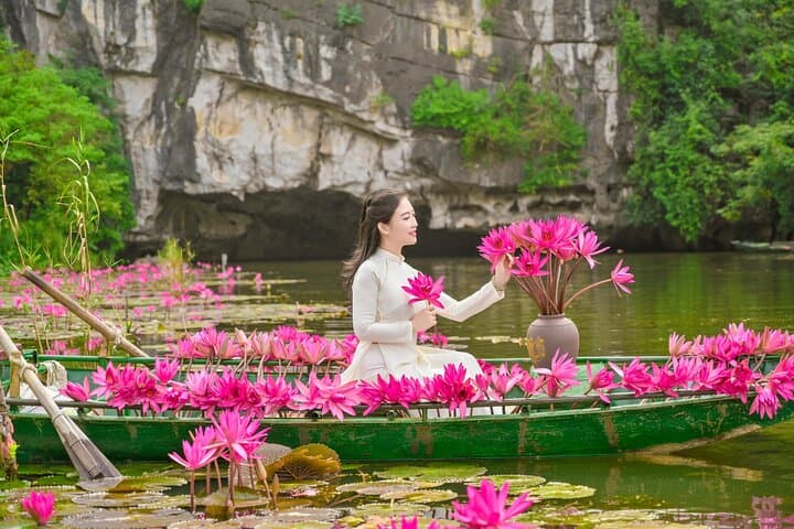 Ninh Binh Day Trip: Cycle Hoa Lu, Boat Through Trang An & Hike Mua Cave photo 4