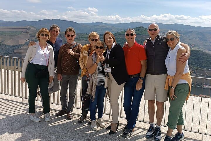 Douro Rabelo Boat Cruise, Quinta Wine Tasting & Lunch in Pinhão photo 3