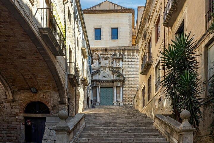 Walk King's Landing: Self-Guided Game of Thrones Audio Tour in Girona