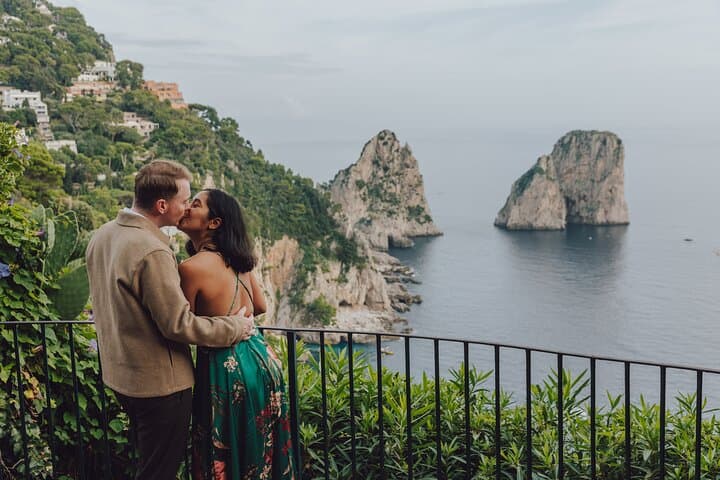 Private Photo Experience on Capri — Piazzetta to the Faraglioni