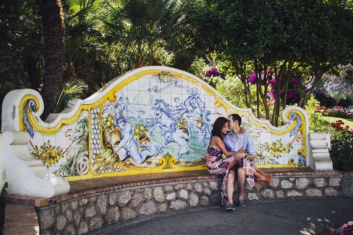 Private Photo Experience on Capri — Piazzetta to the Faraglioni photo 6