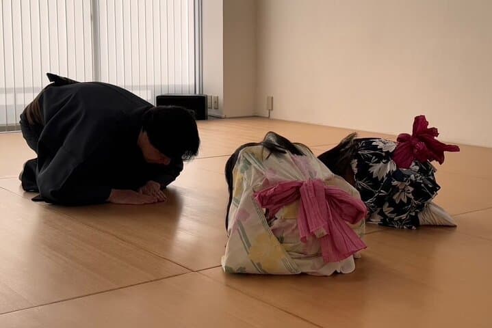 Traditional Japanese Dance and Matcha Workshop near Shinjuku — Yukata Experience in Seijo Gakuenmae