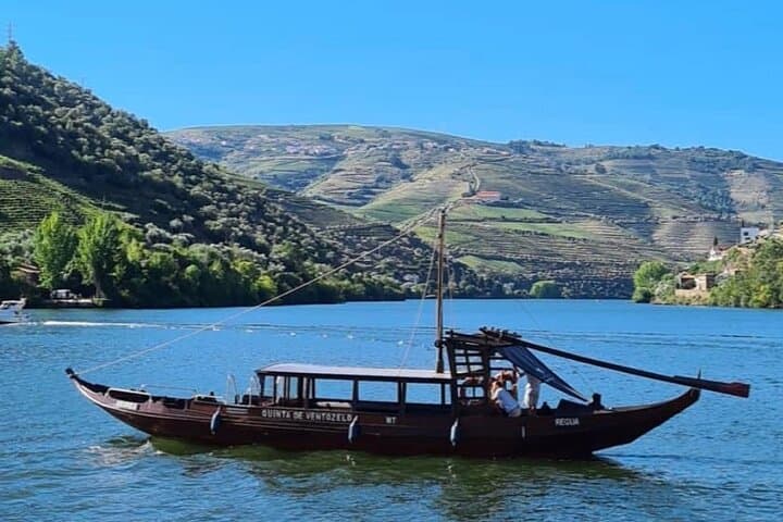 Douro Rabelo Boat Cruise, Quinta Wine Tasting & Lunch in Pinhão photo 6