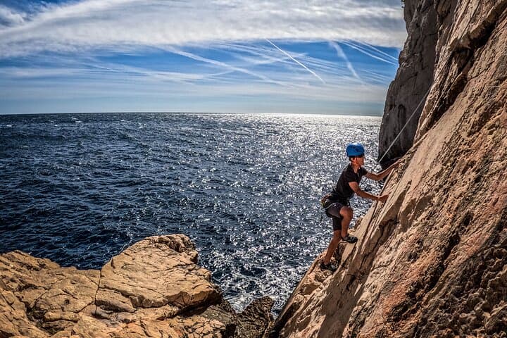 Climbing the Calanques of Marseille: A Mediterranean Rock Adventure photo 5