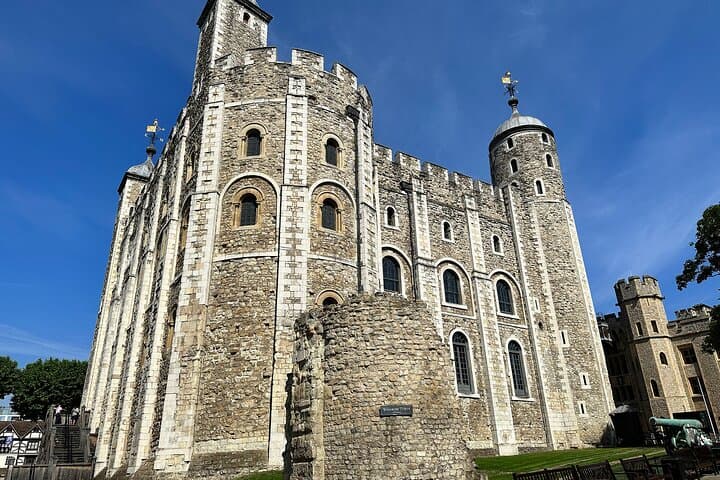Family-Friendly Tower of London Tour: Kids, Crowns & Medieval Stories photo 3