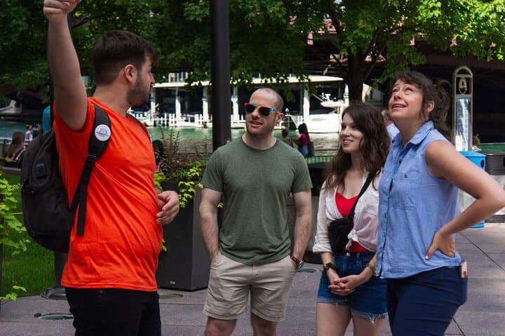 Chicago Loop Walking Tour: Millennium Park, The Bean & Architectural Highlights photo 4