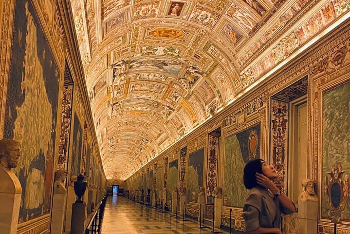 Private Vatican Museums & Sistine Chapel Tour — Expert-Led Walk Through Papal Art photo 4