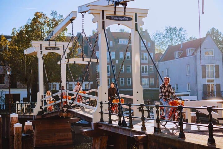 Amsterdam Top Highlights Guided Bike Tour — 90-Minute City Cycling Experience photo 2
