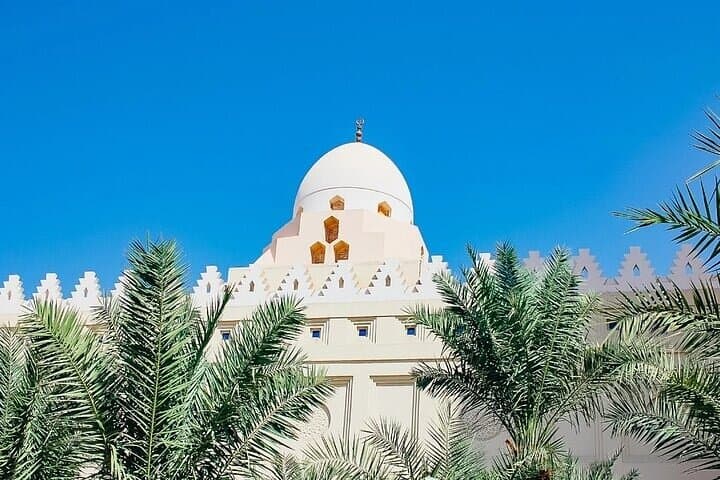 Private Ziyarah Tour: Madinah’s Sacred Heritage Half-Day Experience photo 2