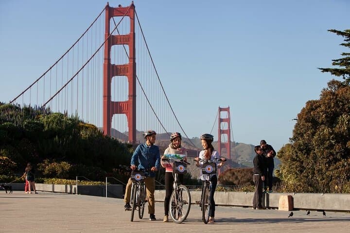 San Francisco Marina to Sausalito: Scenic Waterfront Bike Rental photo 1