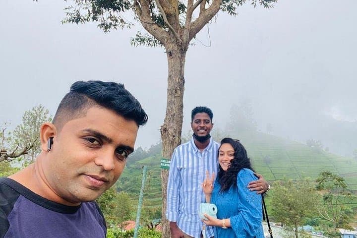 Kandy to Ella Scenic Road Trip and Train Ride — Tea Estates, Ramboda Falls & Nine Arch Bridge photo 2