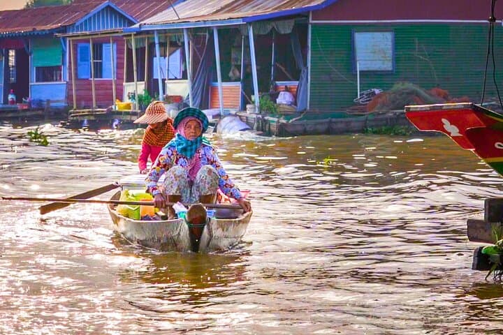 Siem Reap Tonle Sap Floating Village Private Tour: Chong Kneas Boat Experience photo 6