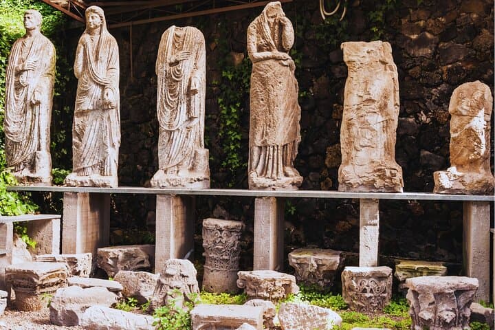 Pompeii Fast-Track Entry with Audio Guide: Explore Roman Ruins & Villas photo 5