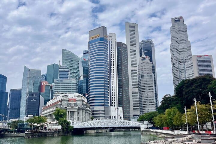 Colonial Riverwalk: Singapore’s Journey from Trading Post to Modern City