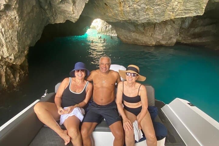 Full-Day Private 28ft Boat Tour from Sorrento Along the Amalfi Coast photo 4