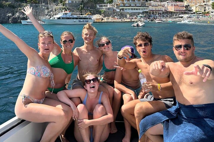 Full-Day Private 28ft Boat Tour from Sorrento Along the Amalfi Coast photo 1