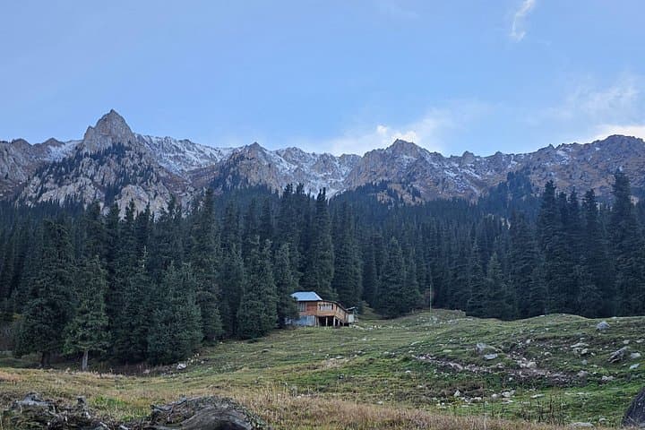 4-Day Issyk-Kul & Altyn Arashan: Nomadic Culture, Hot Springs & Jeti-Oguz photo 4
