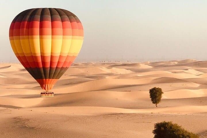 Dawn Over the Dunes: Hot Air Balloon Ride Dubai photo 3