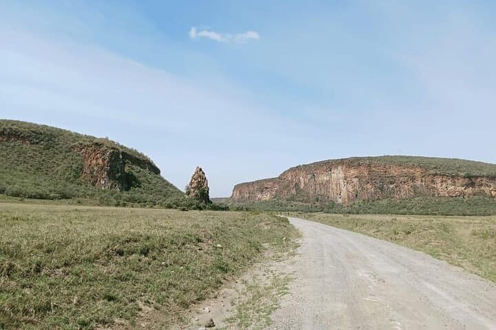 Discover Hell's Gate and Lake Naivasha: A Day Adventure from Nairobi