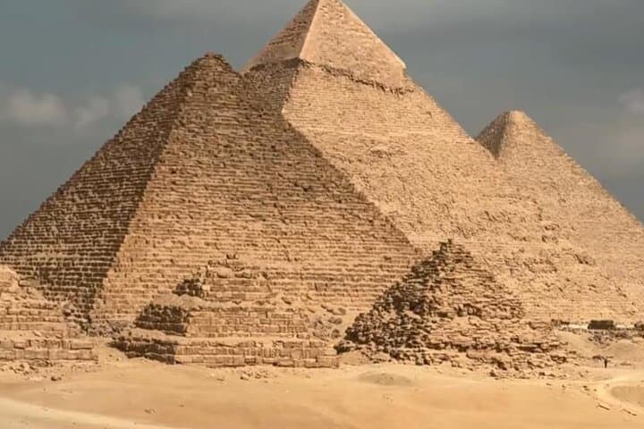 Hurghada to Cairo: Full-Day Big Bus Tour to the Pyramids, Museum & Nile photo 2