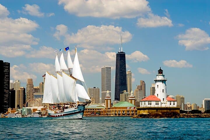 Chicago Skyline Sail on Tall Ship Windy: 75-Minute Lake Michigan Cruise