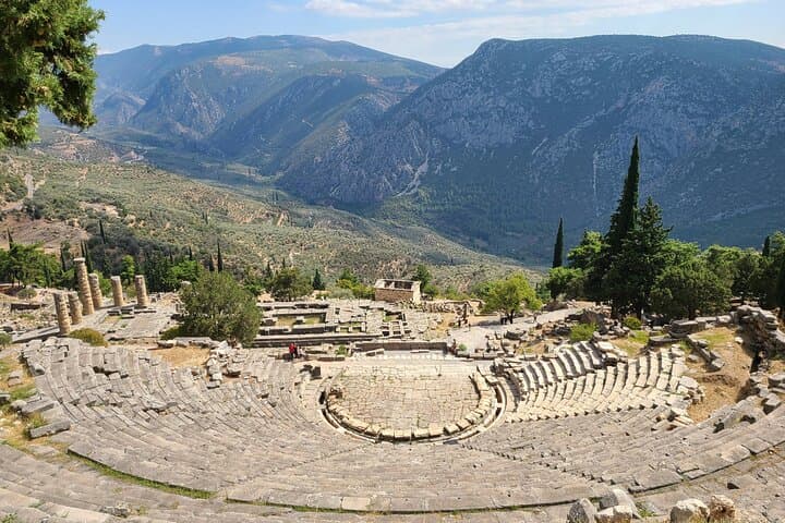 Delphi to Meteora: 2-Day Private Tour from Athens — Oracle Ruins & Monastery Cliffs