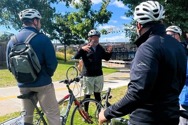 Panoramic Electric Bike Tour of Quebec City: 25 km E-Bike Ride and St. Lawrence Ferry photo 2
