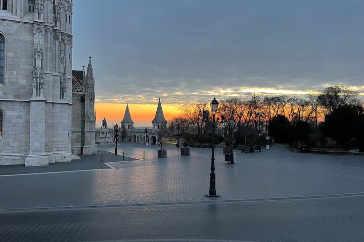 Budapest Sunrise in a Vintage Russian Jeep: Early-Morning Danube Panorama photo 3